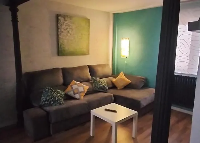 Zona Tranquila, Cerca Del Casco Antiguo. Ebi02480 * Bilbao